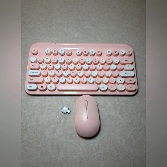 Xo Poppy Wireless Pink Keyboard Model: PY-TYPKBMS NWOT Includes Pink Mouse - Picture 1 of 10